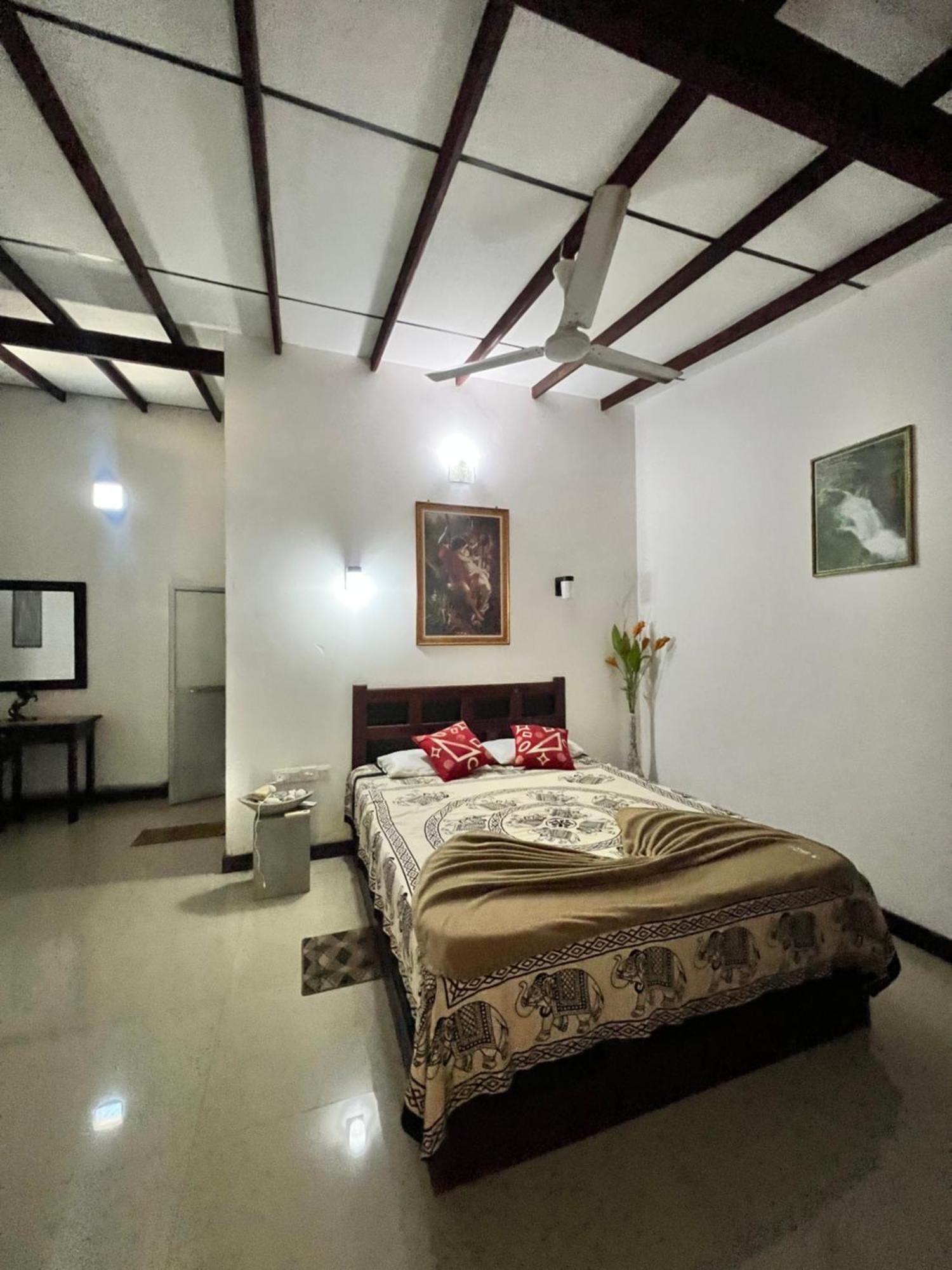 Sylvester Villa Hostel Negombo Exterior foto